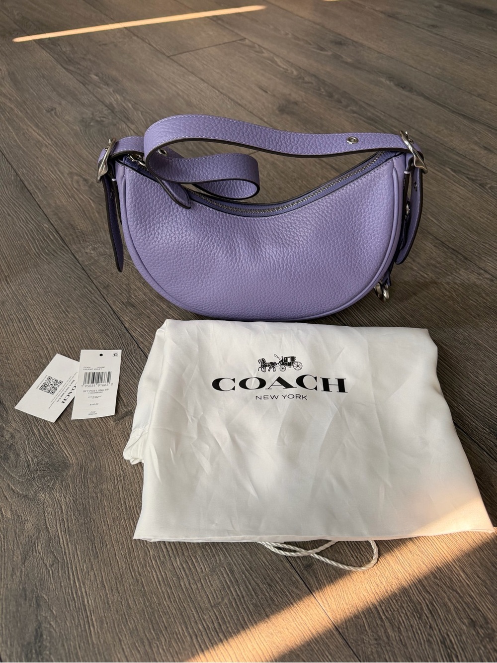 COACH Luna in Light Violet - Like New